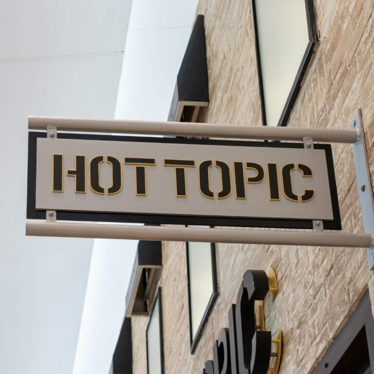 Egg Harbor Township’s Spencer Spirit Buys Hot Topic, Creating a 3,000 Store Mall Empire
